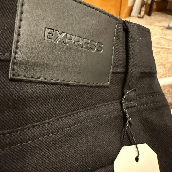 Express Black Straight Ankle Pants - Picture 4 of 4